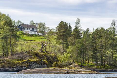 Large farmhouse by fjord near Bergen, incl. boat