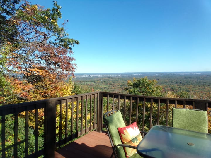 Quaint mountain top Bungalow Houses for Rent in Goffstown, New