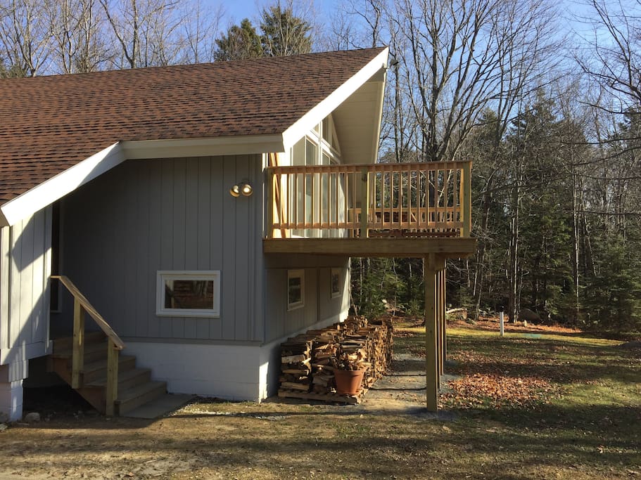 House profile with deck.