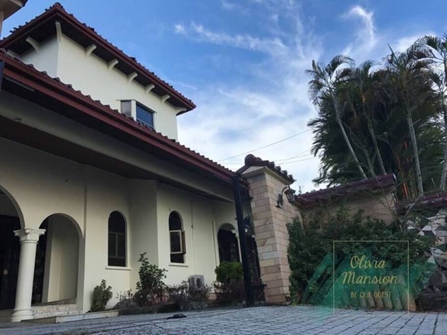 Olivia's Mansion