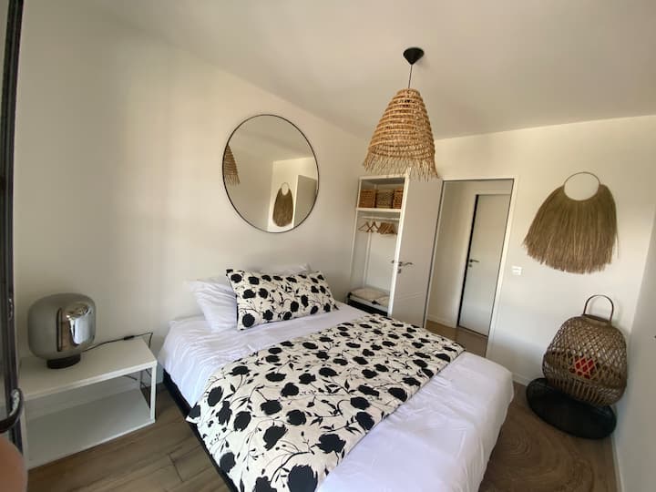 Bedroom 4 with hanging space and pool view
