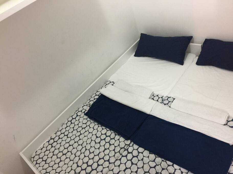 double bed for two people