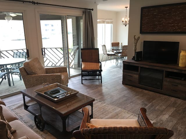 Newly Renovated Villa with Resort Privileges