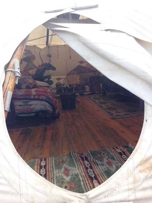 ROOMY!! 18 feet diameter.