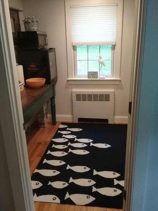 private ensuite semi-kitchenette