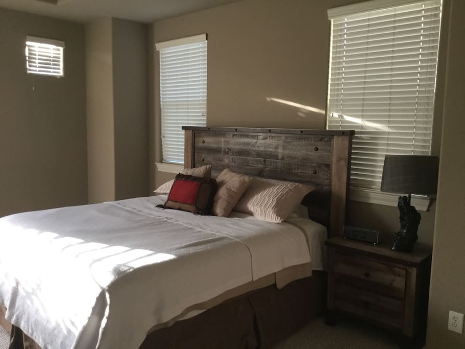 King size master suite with 1000 thread count sheets! You'll sleep like a baby.