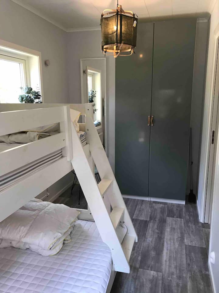 Საწოლი 120 სმ პლუს 90 სმ 