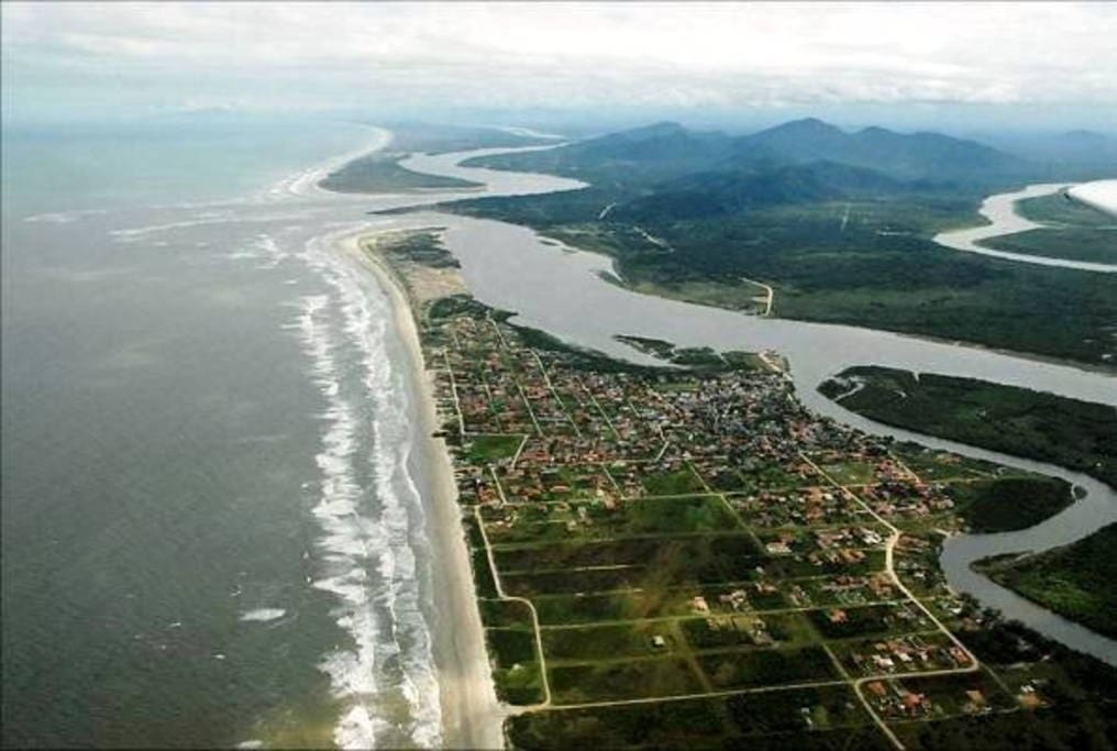 De Iguape até o Bairro Barra do Ribeira (Praia da Juréia é mais 15km por via asfaltada até a balsa