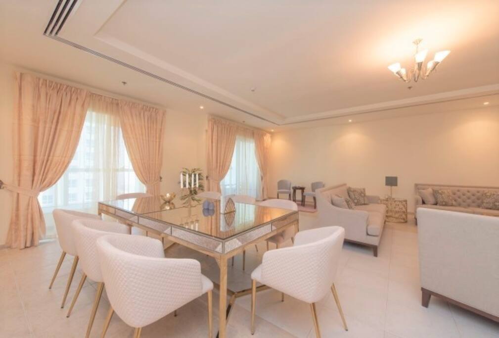 Elegant Dinning