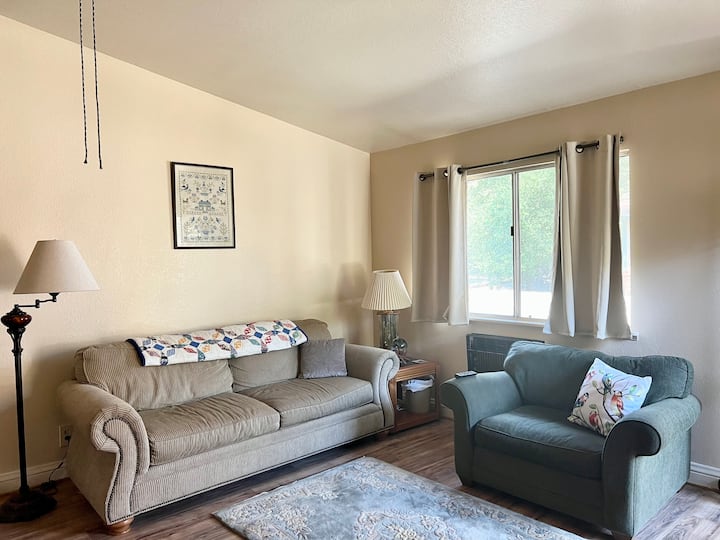 Cozy Creekside Home With Hot Tub - Atascadero, CA