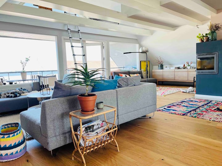 סלון עם 2 ספות גדולות 