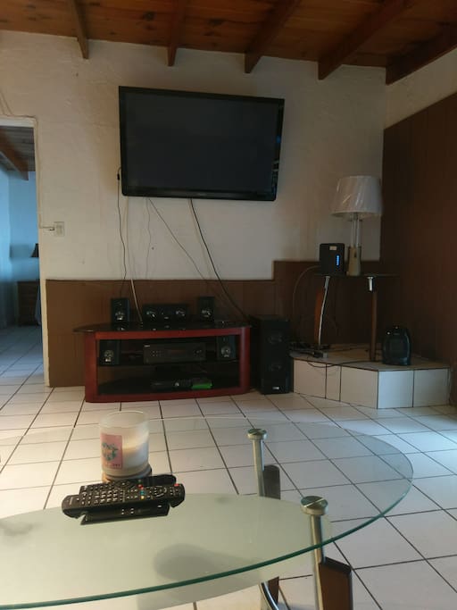 Living Room with TV (with amazon fire), Cable, sound system and WiFi