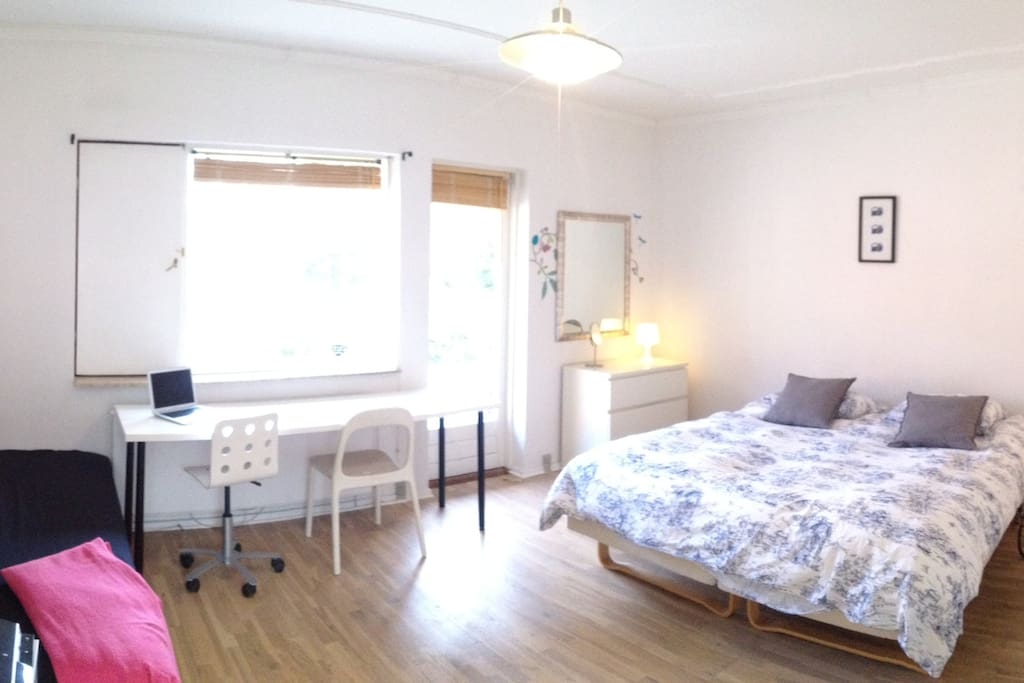 Room A has a door to the garden