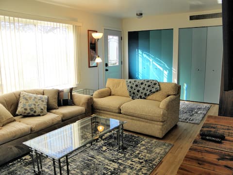 Make yourself at home in this cute and bright apt!
