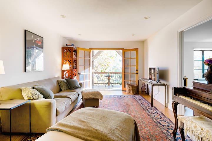 Experience Noe Valley from Stylish and Private House