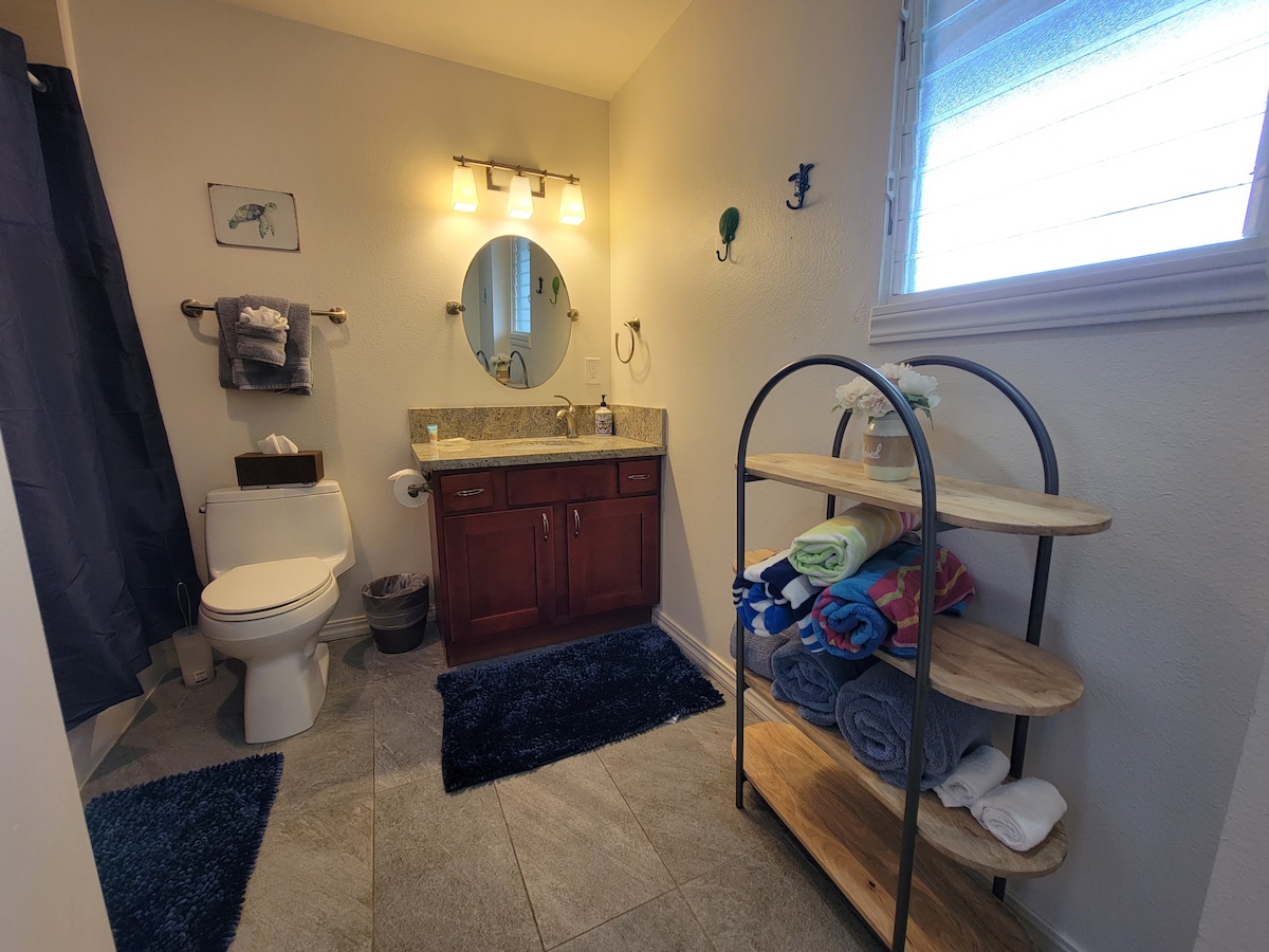 🌴Hotel Room w/in beautiful Oceanfront Condo.🌸 – Photo 8