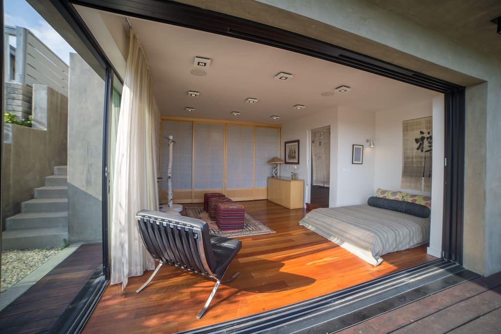 Tearoom/Bedroom