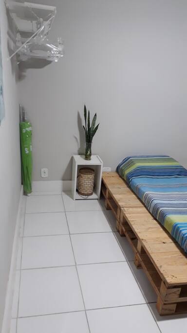Arara no quarto