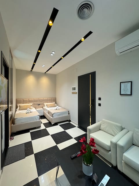 Popular Airbnb listing: Sueño Apartment 06 in Njësia Bashkiake Nr. 4