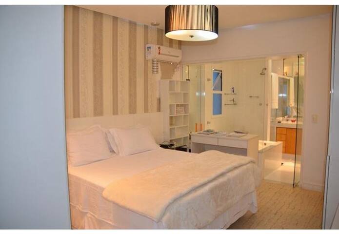 Luxuoso e Decorado 4 Quartos Frontal Mar Barra gallery image 4