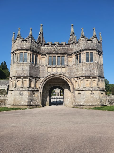 Bluebell Cottage in Lanhydrock Woods, Bodmin