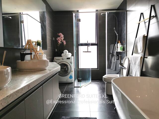 Greenford Executive Suites 1BR 一间式行政套房双峰塔美景 阁楼上