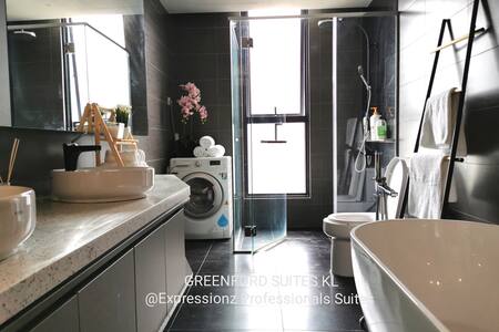 Greenford Executive Suites 1BR 一间式行政套房双峰塔美景 阁楼上