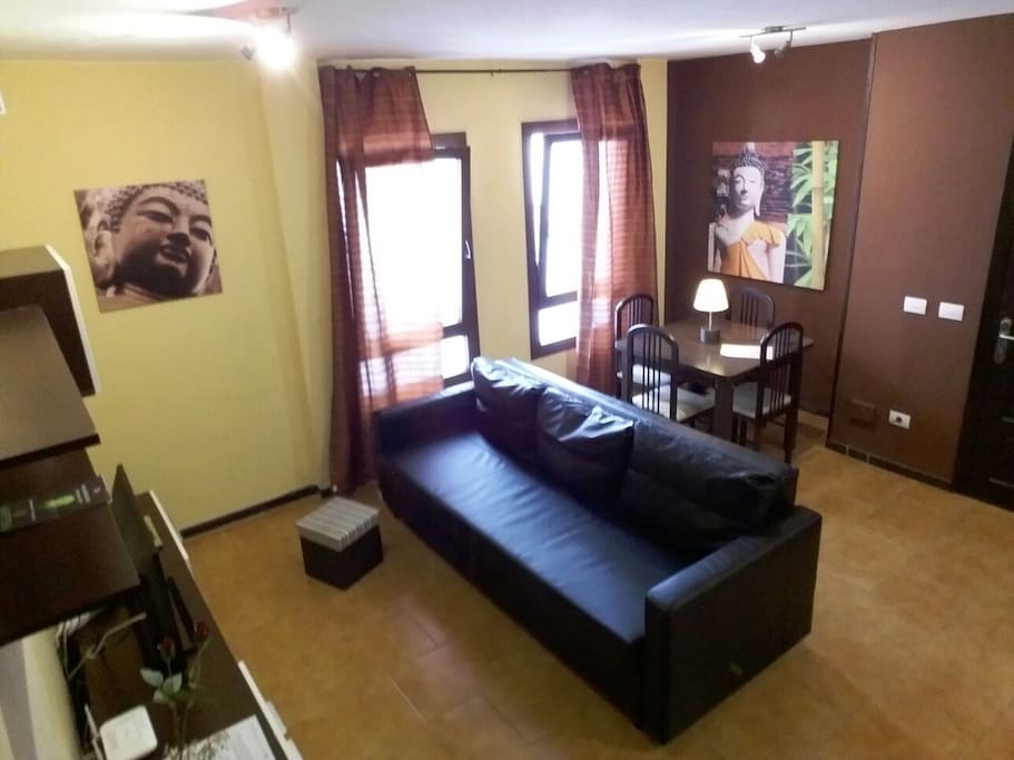 LIVING ROOM-2