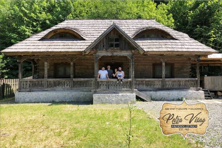 Casa Petra Visag - Authentic Romanian Cottage