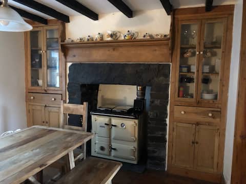 Successful Airbnb property: Snowdonia Quarry Managers Cottage. in Conwy