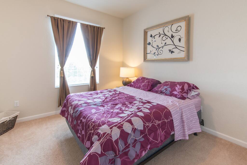 Queen size Bed