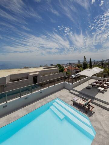 Bantry Bay: A Sea View Art House