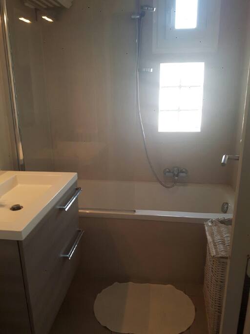 Salle de bain commune