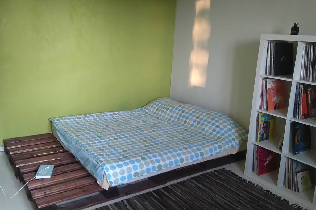 comfy bed with fresh and clean sheets, it can be done into two separate beds as well
