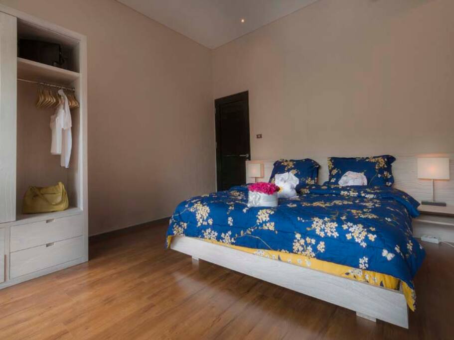 Bed room