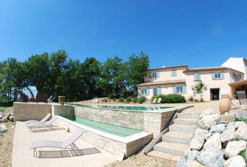 Le Domaine du Luberon, charm and exception