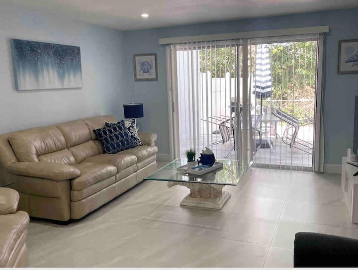 Coastal Themed Home Near Beach And Airport - Safety Harbor, FL