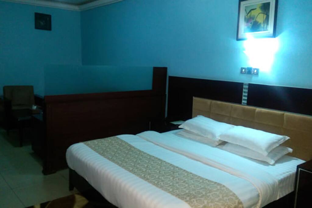 Studio Room