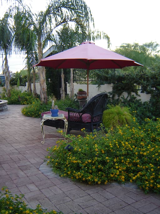 Courtyard Seating