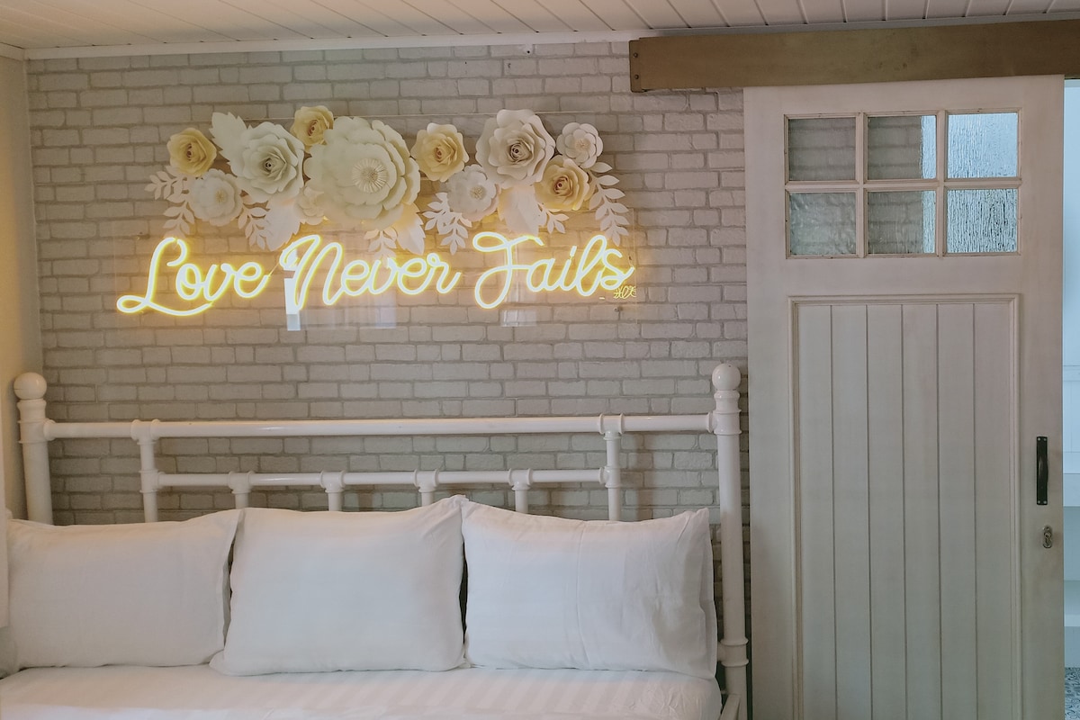 Tempat Tidur Pertama di lantai pertama (180x200cm)