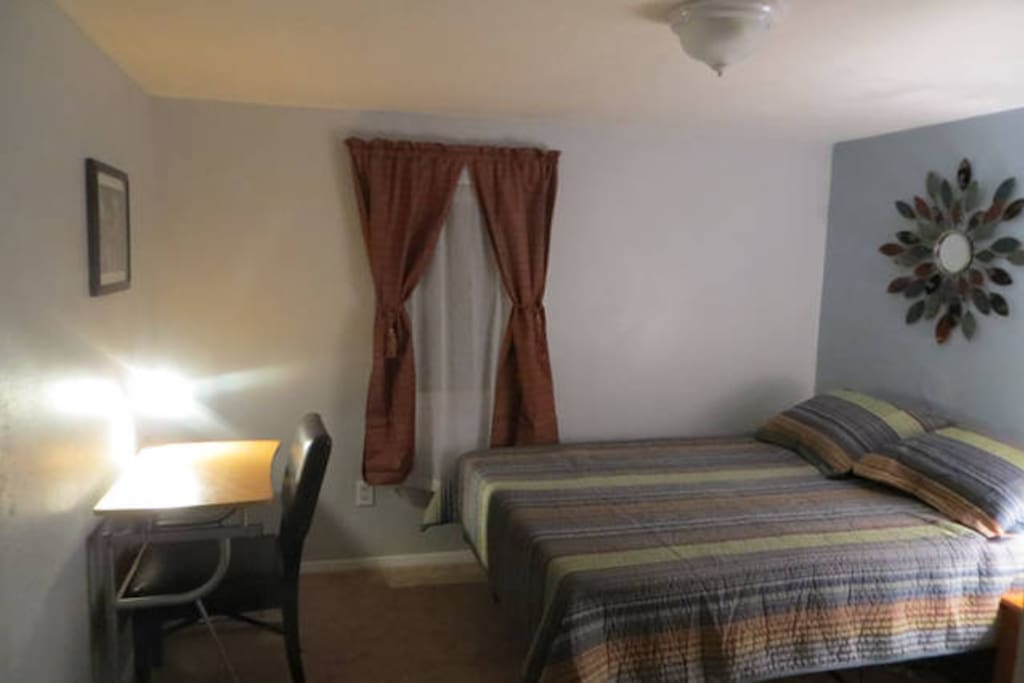 Bedroom 2 - Full-size bed