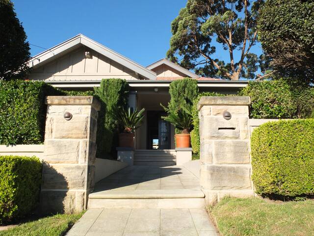 Beautiful Family Home with Pool gallery image 3