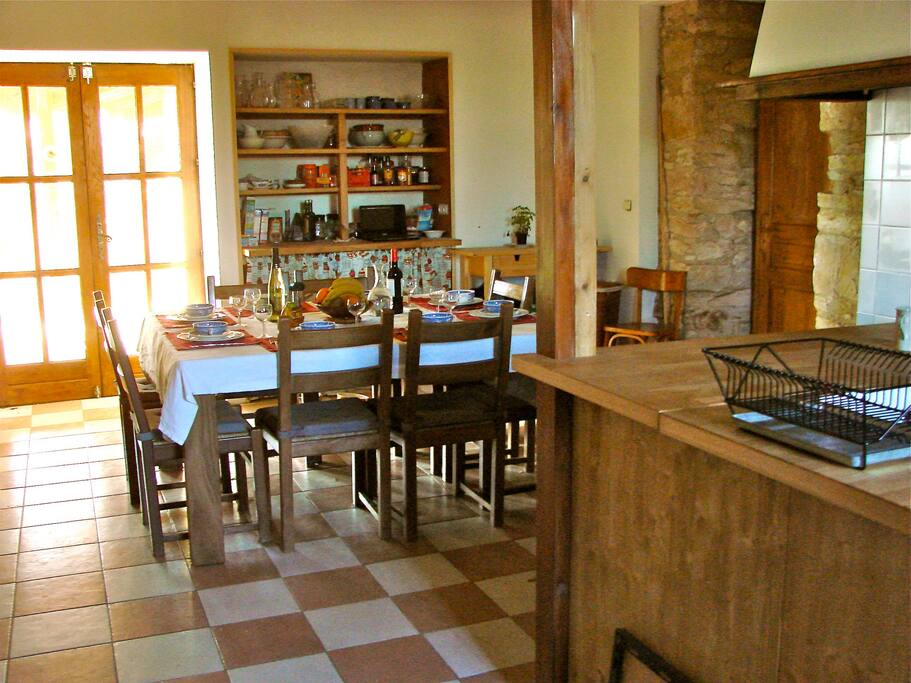 Kitchen / dining room