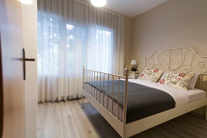 Classic Apartment (Garden View) gallery image 4