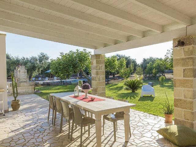 In Salento Villa con piscina ad uso esclusivo gallery image 3