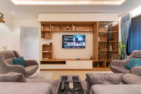 Luxury 2Bed Room Apartment with Exquisite services