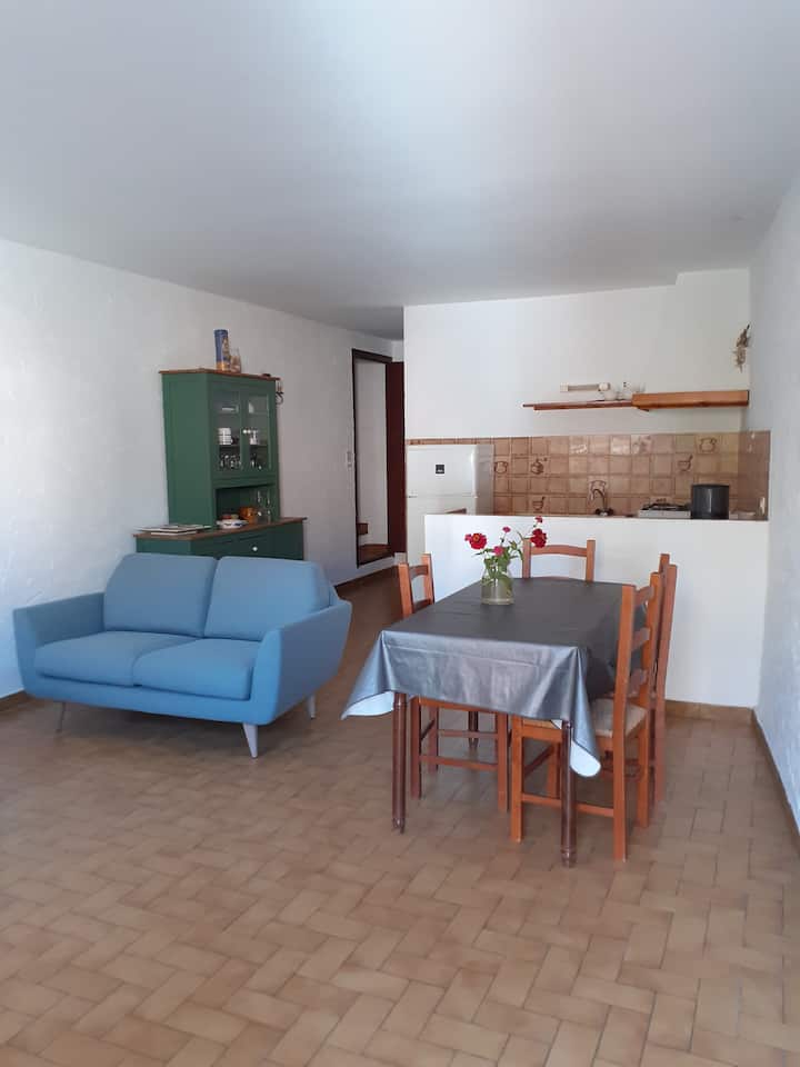 La Maison De Grenadine 2* Rte Du Mont Ventoux 4 P. - Bédoin