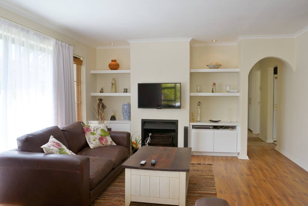 Lounge to relax and watch a spot of TV after enjoying your day's excursion