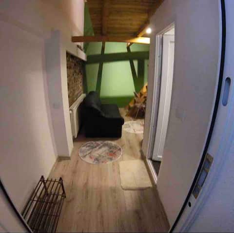Lovely Cozy Small Studio Apartment in the Center