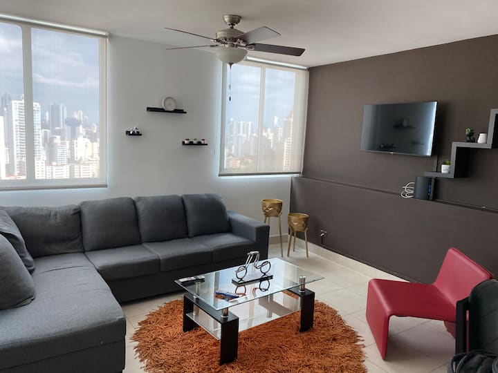 Beautiful and central apartment with pool and gym. — 2 bedroom vacation rental in Panamá